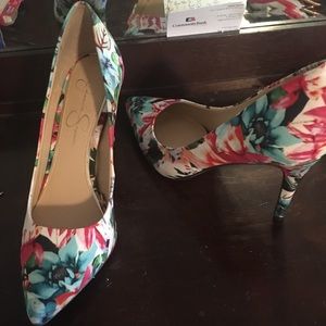 Jessica Simpson heels size : 8